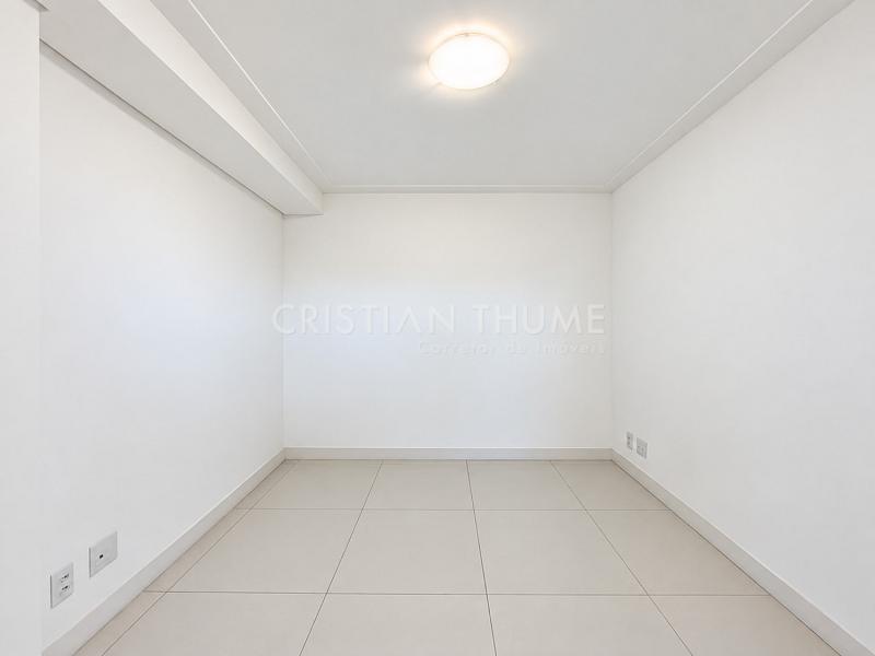 Apartamento na Beira-Mar Norte de Florian�polis com 4 Su�tes, 309 m� e 3 Vagas 21