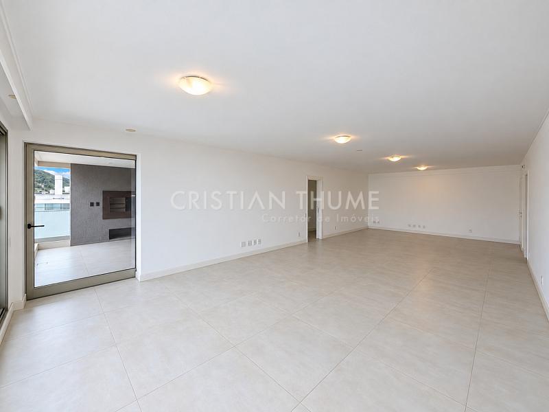 Apartamento na Beira-Mar Norte com 248 m�, 3 su�tes e 3 vagas 4