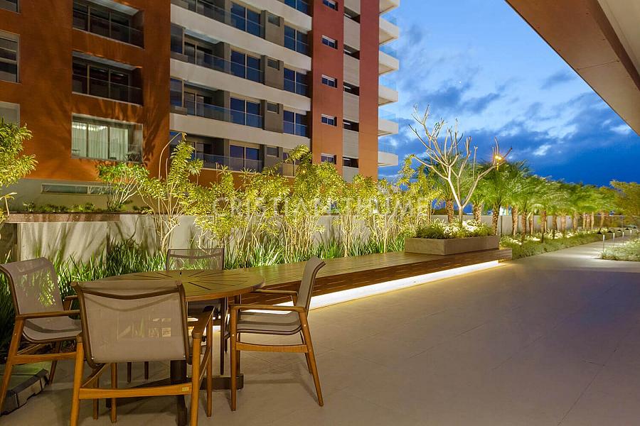 Apartamento na Beira-Mar Norte com 248 m�, 3 su�tes e 3 vagas 29