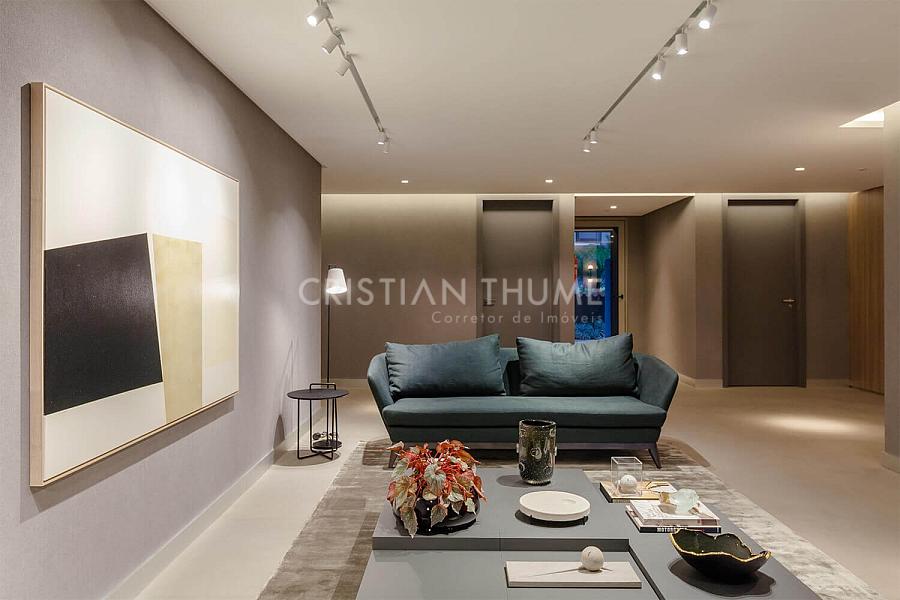 Apartamento na Beira-Mar Norte com 248 m�, 3 su�tes e 3 vagas 30