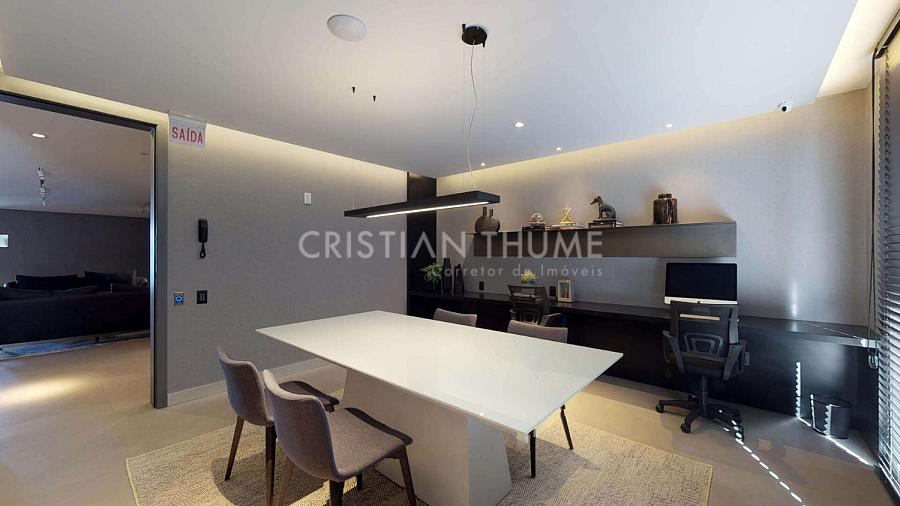 Apartamento na Beira-Mar Norte com 248 m�, 3 su�tes e 3 vagas 61