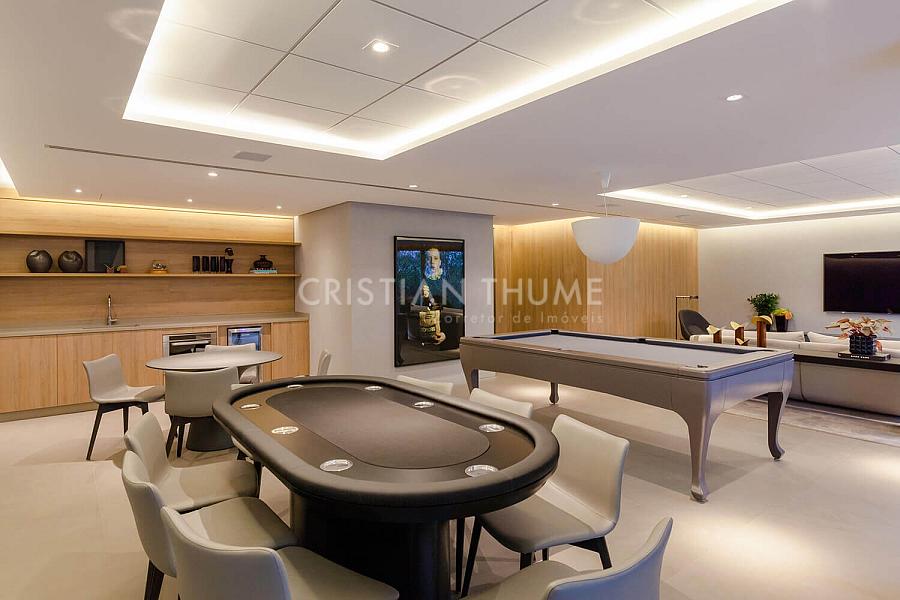 Apartamento na Beira-Mar Norte com 248 m�, 3 su�tes e 3 vagas 62