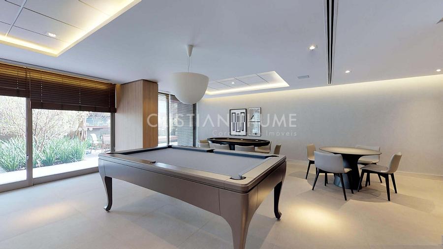 Apartamento na Beira-Mar Norte com 248 m�, 3 su�tes e 3 vagas 64