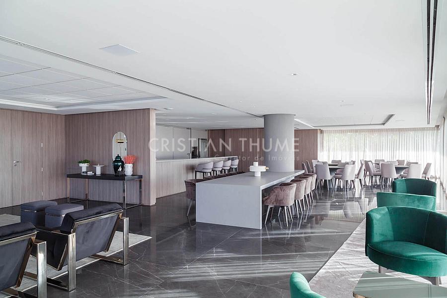 Apartamento na Beira-Mar Norte com 248 m�, 3 su�tes e 3 vagas 66