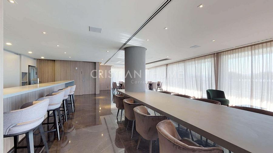 Apartamento na Beira-Mar Norte com 248 m�, 3 su�tes e 3 vagas 68