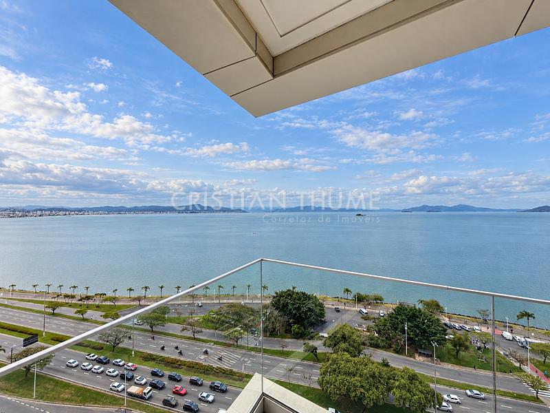 Apartamento na Beira-Mar Norte de Florian�polis com 4 Su�tes, 308 m� e 3 Vagas 3