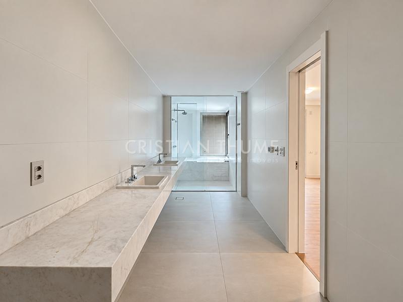 Apartamento na Beira-Mar Norte de Florian�polis com 4 Su�tes, 308 m� e 3 Vagas 27