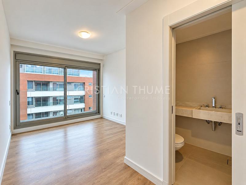 Apartamento na Beira-Mar Norte de Florian�polis com 4 Su�tes, 308 m� e 3 Vagas 15