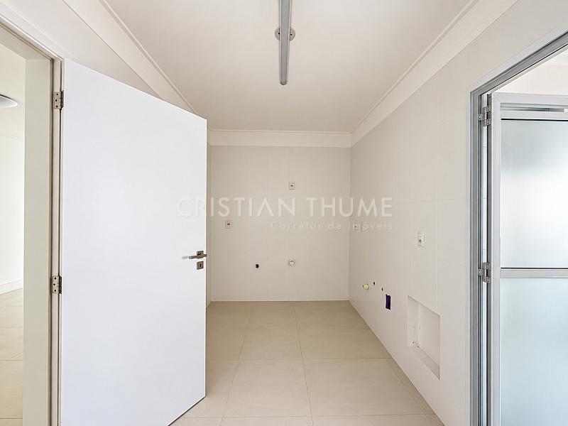 Apartamento na Agron�mica com 3 dormit�rios e lazer completo 17