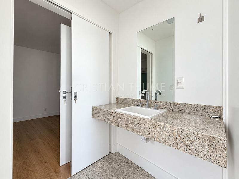 Apartamento na Agron�mica com 3 dormit�rios e lazer completo 12