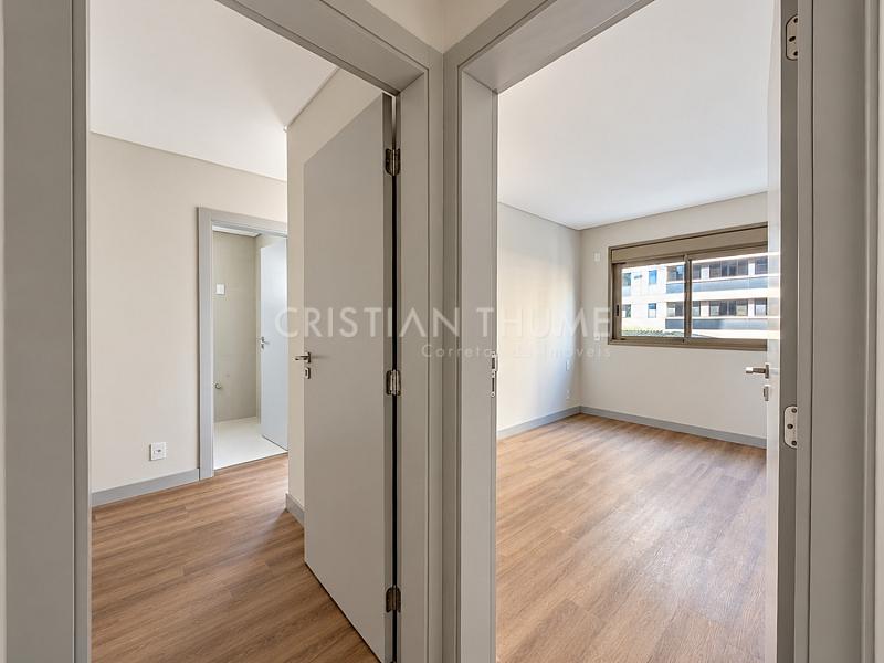 Apartamento novo com 3 su�tes na Avenida Trompowsky, Centro de Florian�polis 24