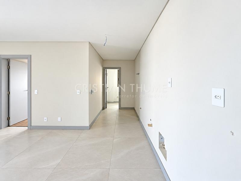 Apartamento novo com 3 su�tes na Avenida Trompowsky, Centro de Florian�polis 11
