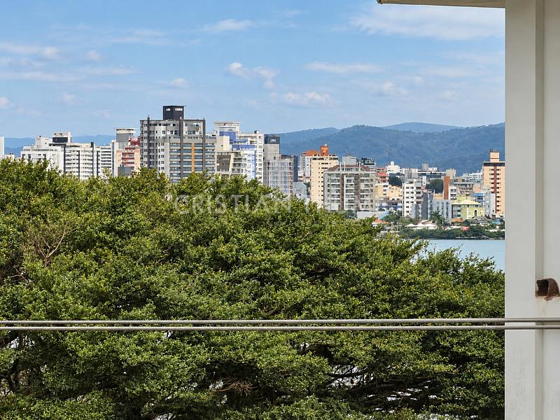 Apartamento 130m�, 3 su�tes, 2 vagas no Condom�nio Saint Laurent - Florian�polis 3