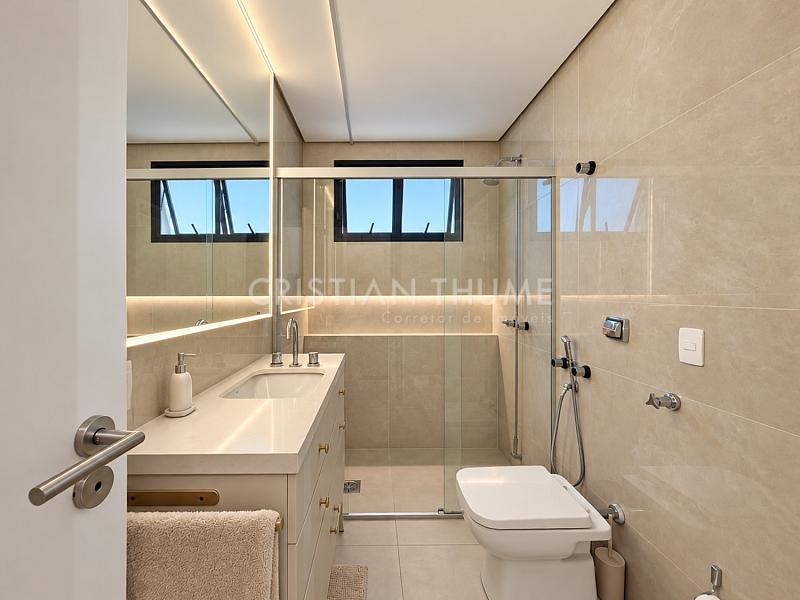 Apartamento 130m�, 3 su�tes, 2 vagas no Condom�nio Saint Laurent - Florian�polis 25