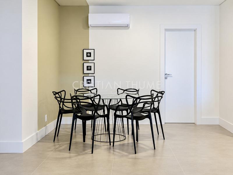 Apartamento com 3 su�tes e 2 vagas a 150 m do mar em Jurer� Internacional 10
