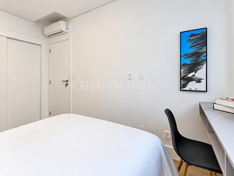 Apartamento com 3 su�tes e 2 vagas a 150 m do mar em Jurer� Internacional 18