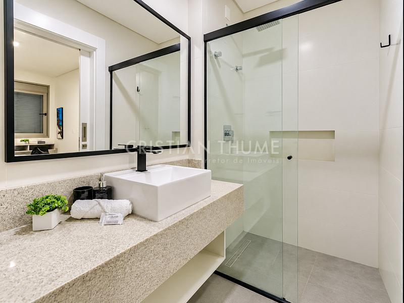 Apartamento com 3 su�tes e 2 vagas a 150 m do mar em Jurer� Internacional 22