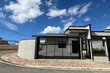 Casa com 3 quartos à venda, 80m², 2 banheiros, 3 garagens - Itajubá - Barra Velha