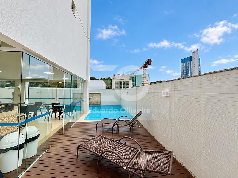 Cobertura mobiliada com piscina privativa e 3 su�tes para loca��o anual no Pioneiros 35