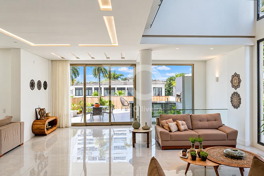 Casa mobiliada � venda no Porto Riviera, Praia Brava | 3 su�tes e 4 vagas 4