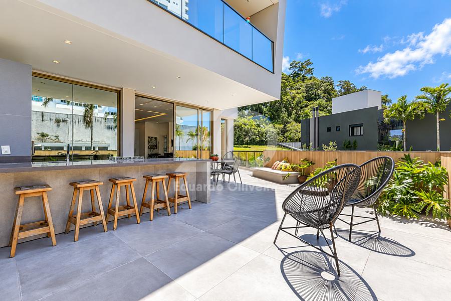 Casa mobiliada � venda no Porto Riviera, Praia Brava | 3 su�tes e 4 vagas 1