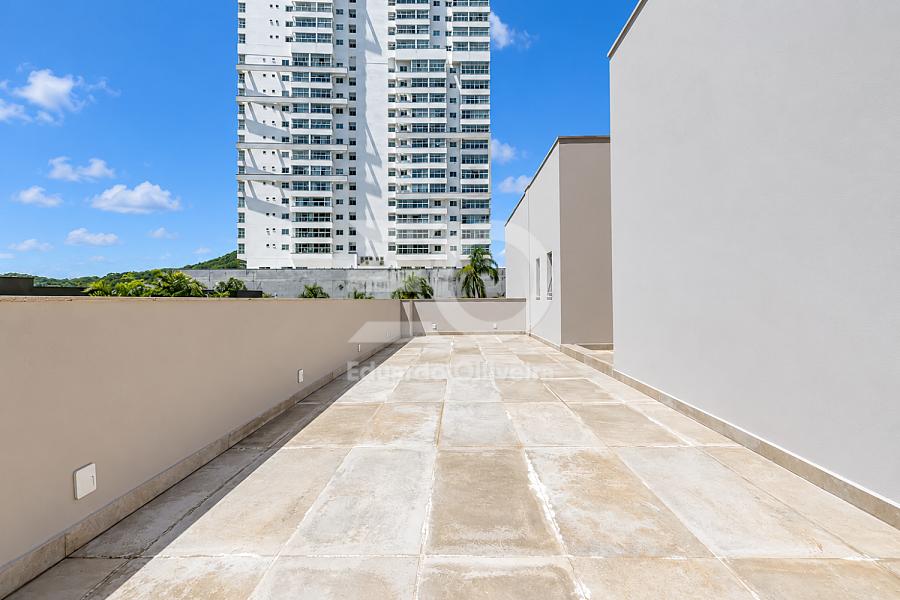 Casa mobiliada � venda no Porto Riviera, Praia Brava | 3 su�tes e 4 vagas 24