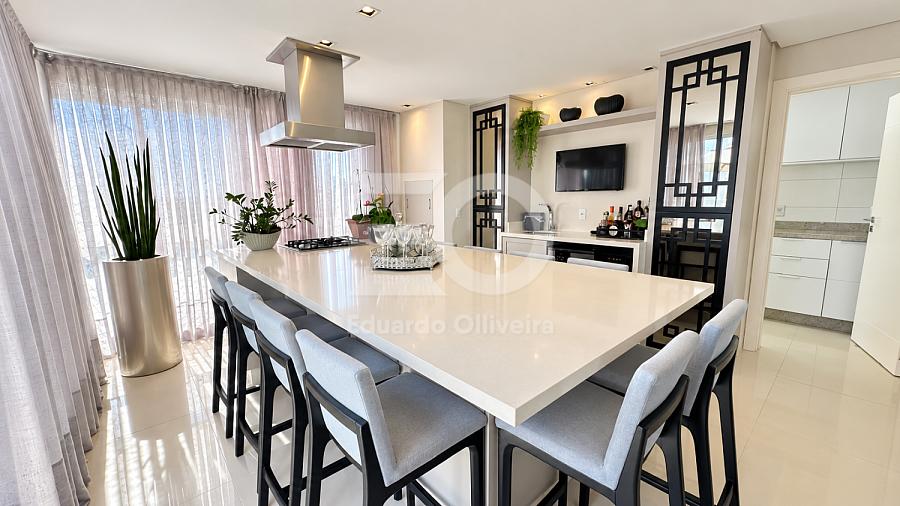 Cobertura duplex com vista para o mar e piscina privativa no Costa Allegra � Balne�rio Cambori� 28