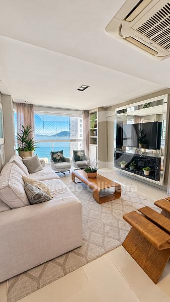 Cobertura duplex com vista para o mar e piscina privativa no Costa Allegra � Balne�rio Cambori� 30