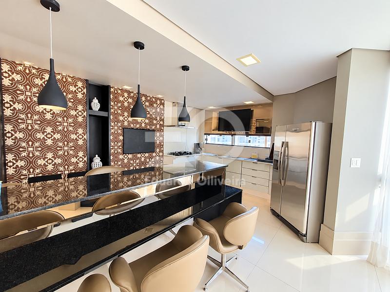 Cobertura duplex com vista para o mar e piscina privativa no Costa Allegra � Balne�rio Cambori� 59