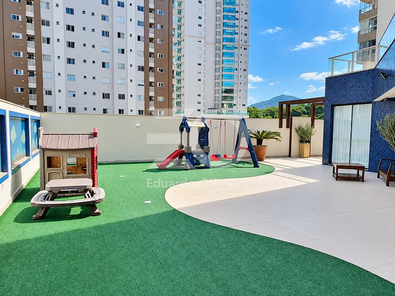 Cobertura duplex com vista para o mar e piscina privativa no Costa Allegra � Balne�rio Cambori� 53