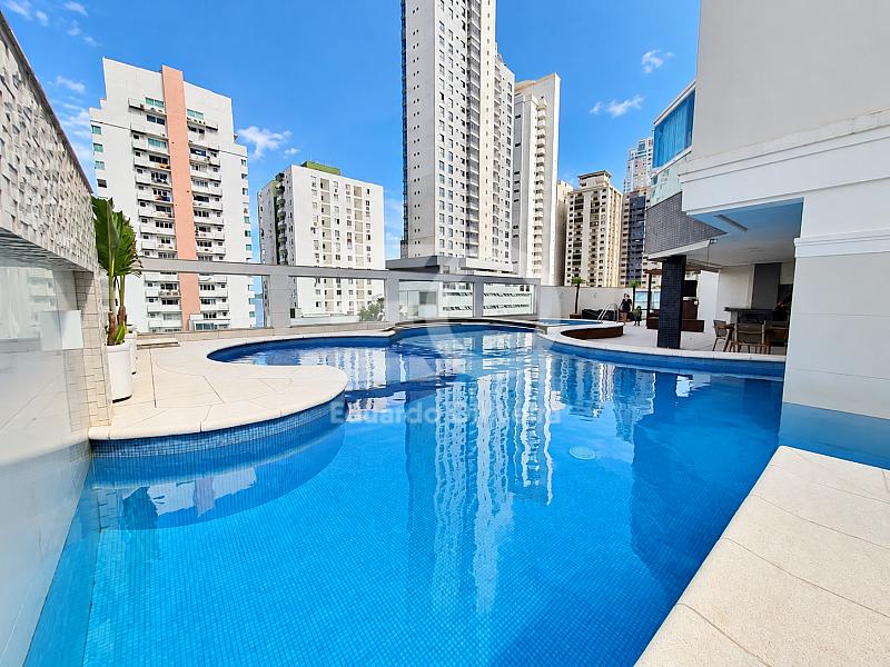 Cobertura duplex com vista para o mar e piscina privativa no Costa Allegra � Balne�rio Cambori� 50