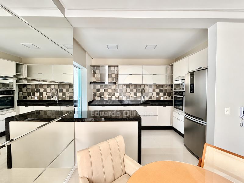Apartamento mobiliado com 3 quartos e 2 vagas no Farol Ponta do Mel em Balne�rio Cambori� 10