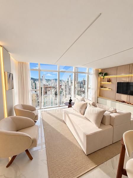 Apartamento para aluguel anual no Horizon Residence, Centro de Balne�rio Cambori�, com 3 su�tes e 3 vagas 2