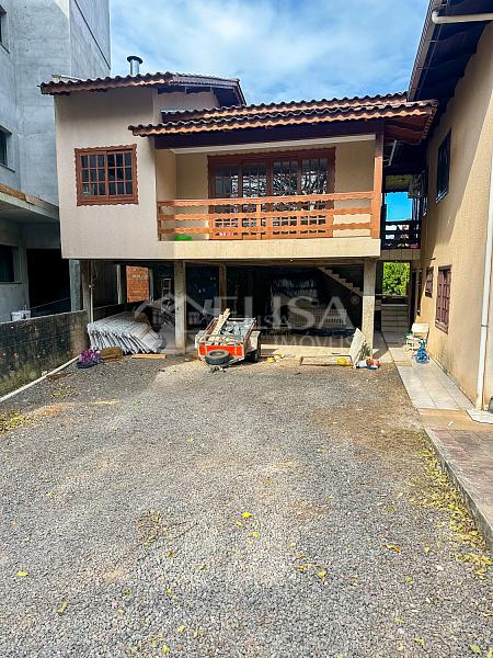 Casa com 2 pavimentos no Universitário! — foto 10