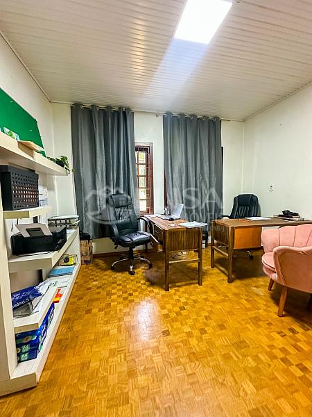 Casa com 2 pavimentos no Universitário! — foto 13