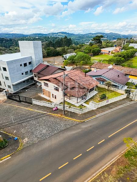 Casa com 2 pavimentos no Universitário! — foto 4