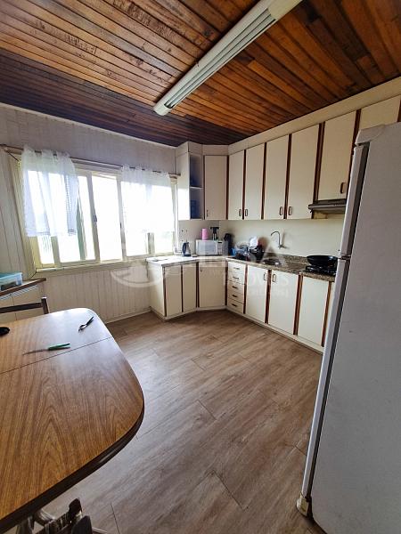 Casa com 2 Pavimentos no Bairro Floresta! — foto 3