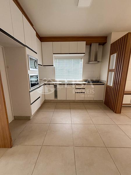 Casa de Esquina em Pilotis no Cetrevi! — foto 6