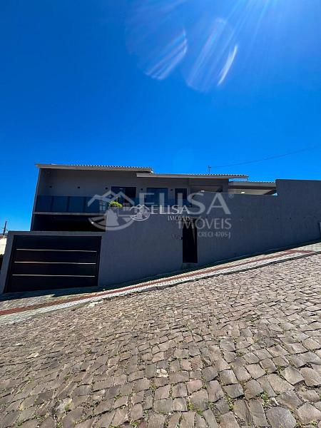 Casa moderna no bairro Guzzi em Pinheiro Preto! 1