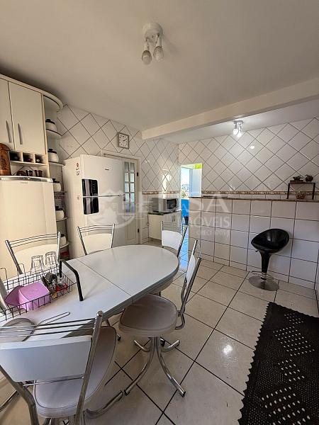 Casa com 2 pavimentos no Universitário! — foto 12