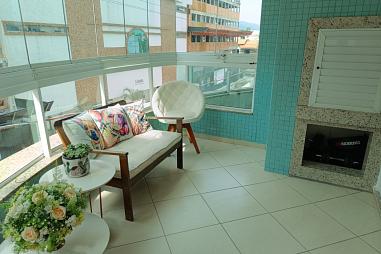 Apartamento diferenciado, mobiliado, decorado e pronto para morar em Balneário Camboriú