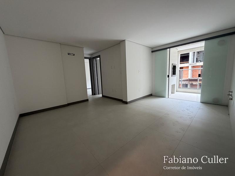 Apto 01 Suíte + 01 Dorm | PRAIA BRAVA — foto 4