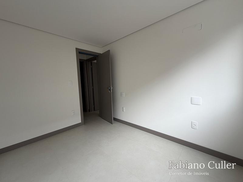 Apto 01 Suíte + 01 Dorm | PRAIA BRAVA — foto 5