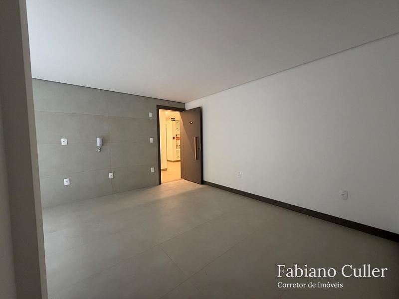 Apto 01 Suíte + 01 Dorm | PRAIA BRAVA — foto 9