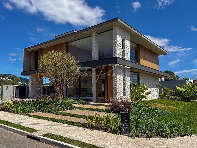 CASA LUMI�RE 1