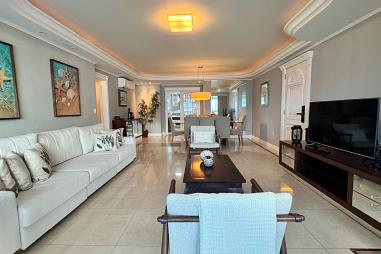 Apartamento mobiliado a venda no Edifício Villa Cora