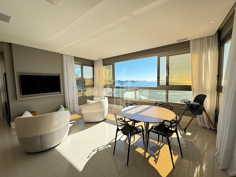 Apartamento frente mar no Edif�cio Apogee 1
