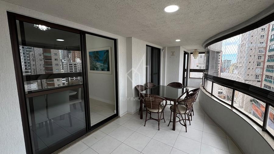 Apartamento decorado no Edif�cio Akhenaton 1