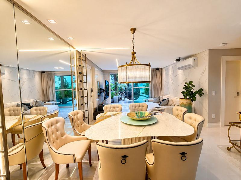 Apartamento � Venda no Edif�cio Phoenix Tower em Balne�rio Cambori� 1