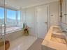 Apartamento decorado frente mar Epic Tower 19